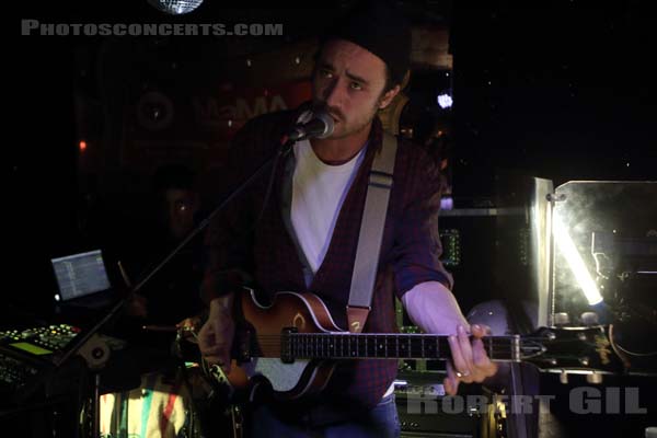 SAY YES DOG - 2015-10-14 - PARIS - Chez Moune - 